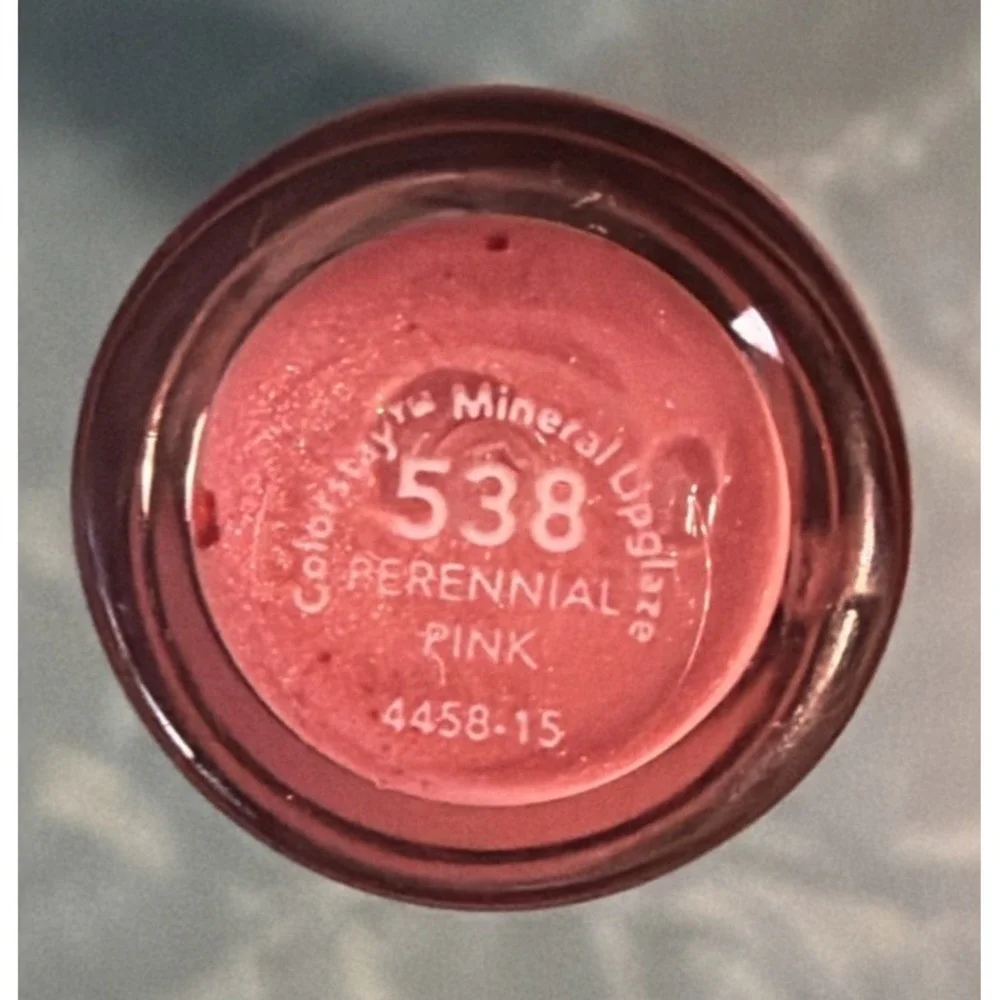 Revlon colorstay mineral